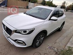 MG HS